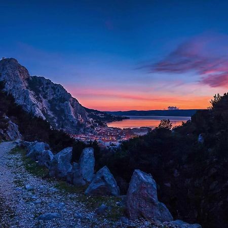 Center Apartment Pia Omiš Exteriör bild