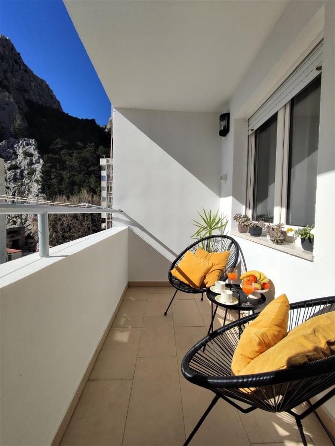 Center Apartment Pia Omiš Exteriör bild