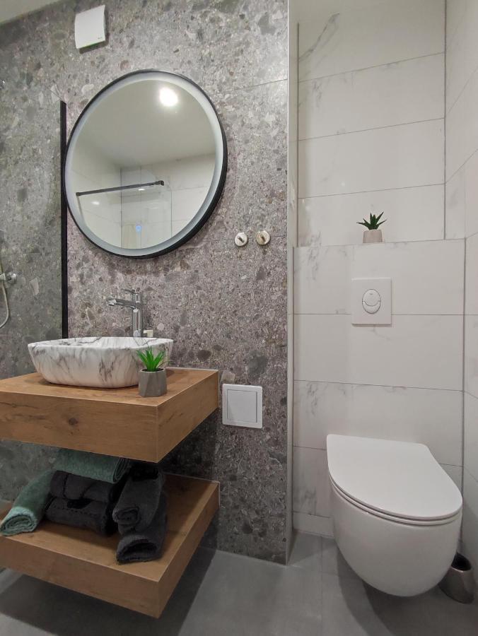 Center Apartment Pia Omiš Exteriör bild