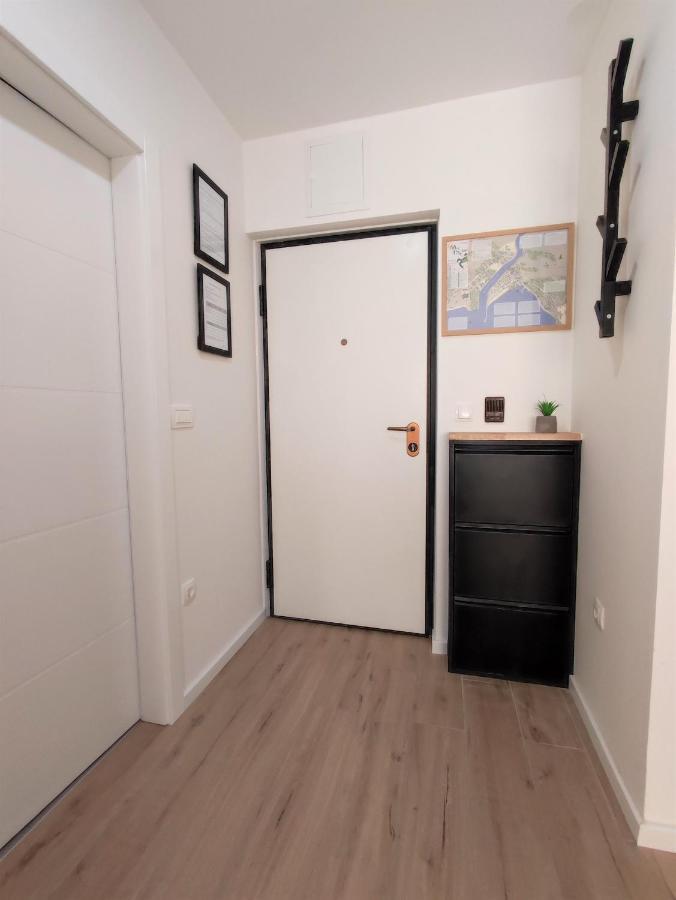 Center Apartment Pia Omiš Exteriör bild