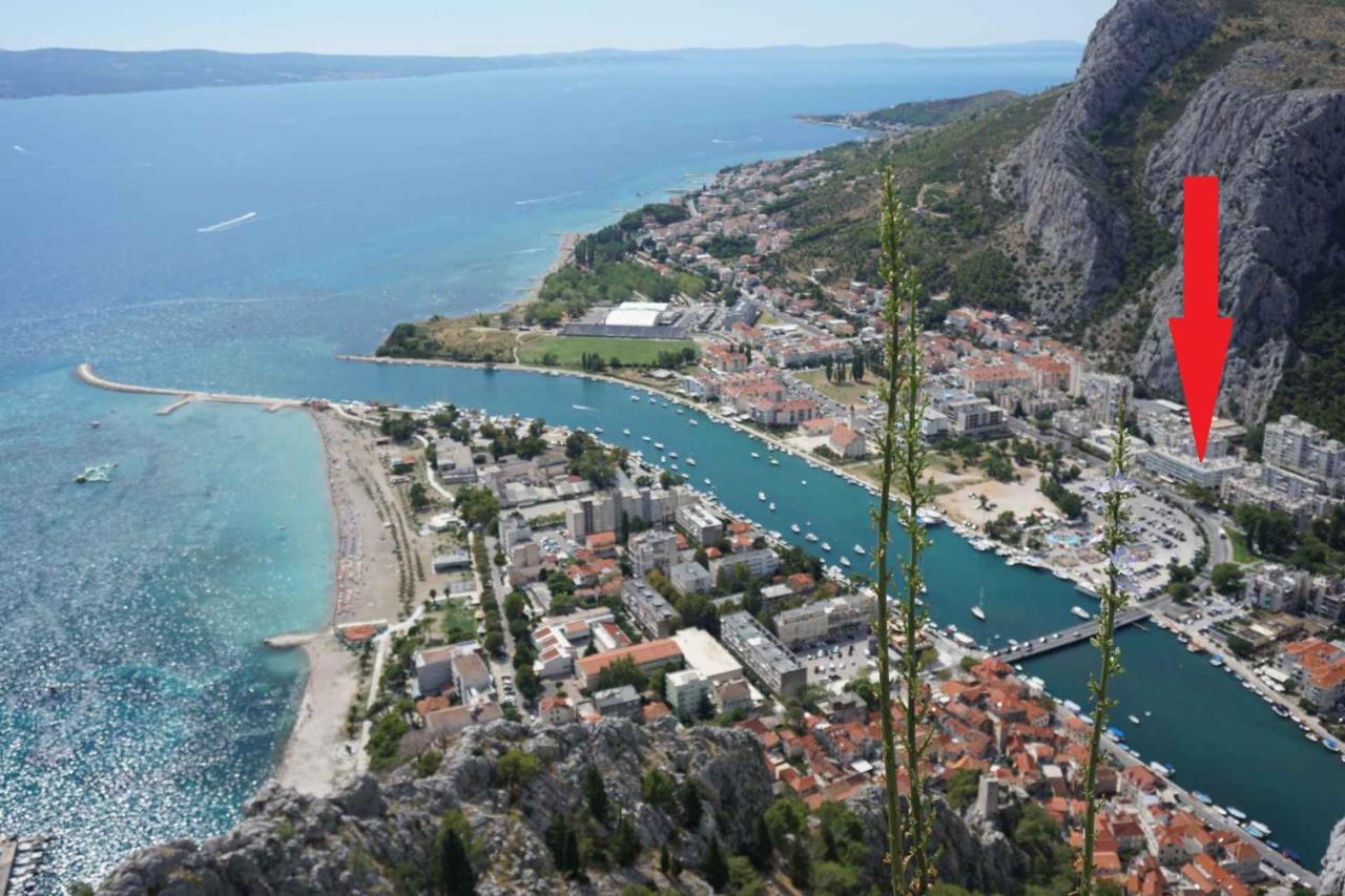Center Apartment Pia Omiš Exteriör bild
