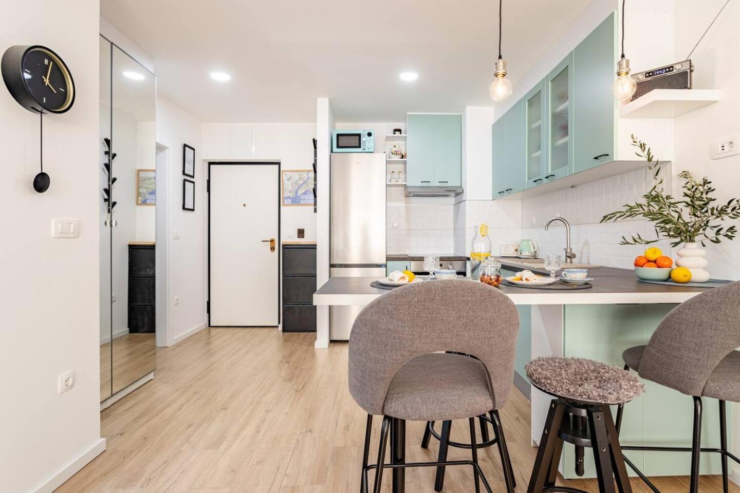 Center Apartment Pia Omiš Exteriör bild