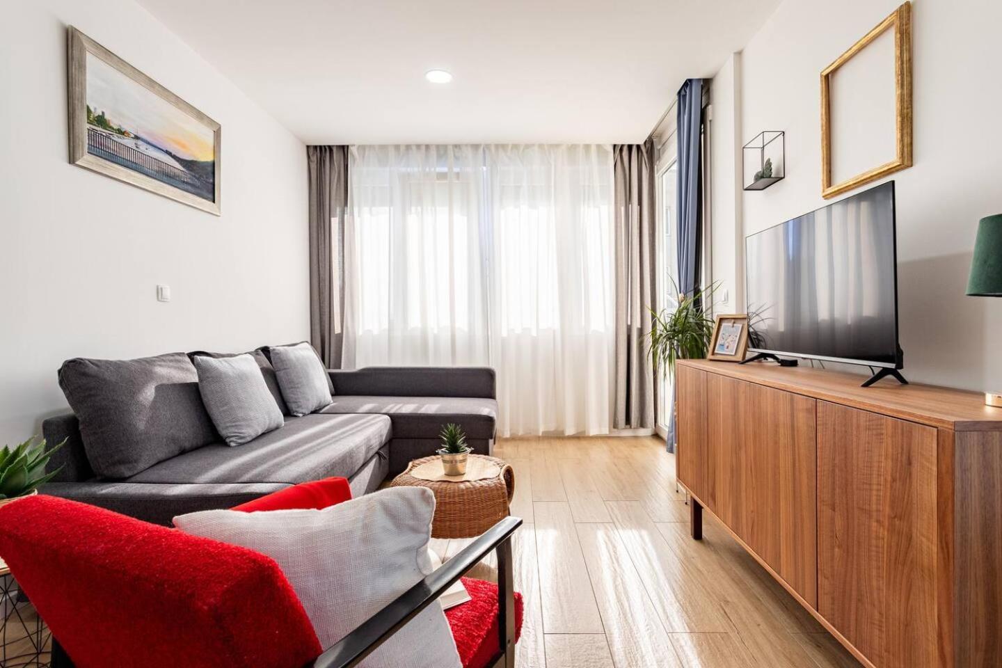 Center Apartment Pia Omiš Exteriör bild